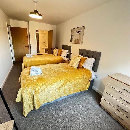 2 Bedroom, 2 Bathroom Modern Apartment Close To Ocean Village, Free Parking, Single Or Double Beds Southampton Exteriér fotografie