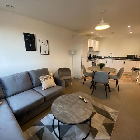 2 Bedroom, 2 Bathroom Modern Apartment Close To Ocean Village, Free Parking, Single Or Double Beds Southampton Exteriér fotografie